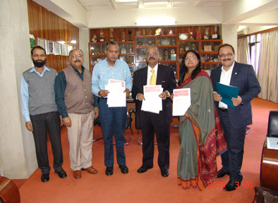 Signing ceremony between Sami Labs, Indian Institute of Integrated Medicine (IIIM), Jammu and Indian Council of Medical Research (ICMR) for licensing of two patents.