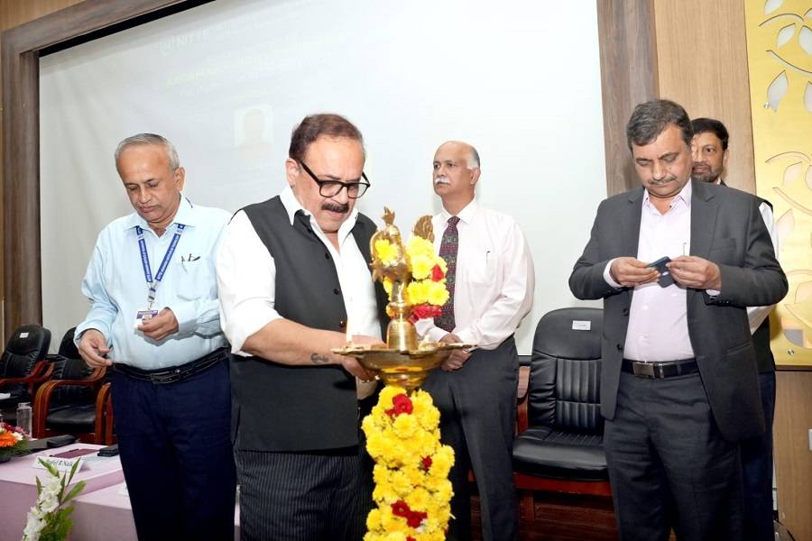 Dr.Sarang Bani inaugurating the session with lamp lighting